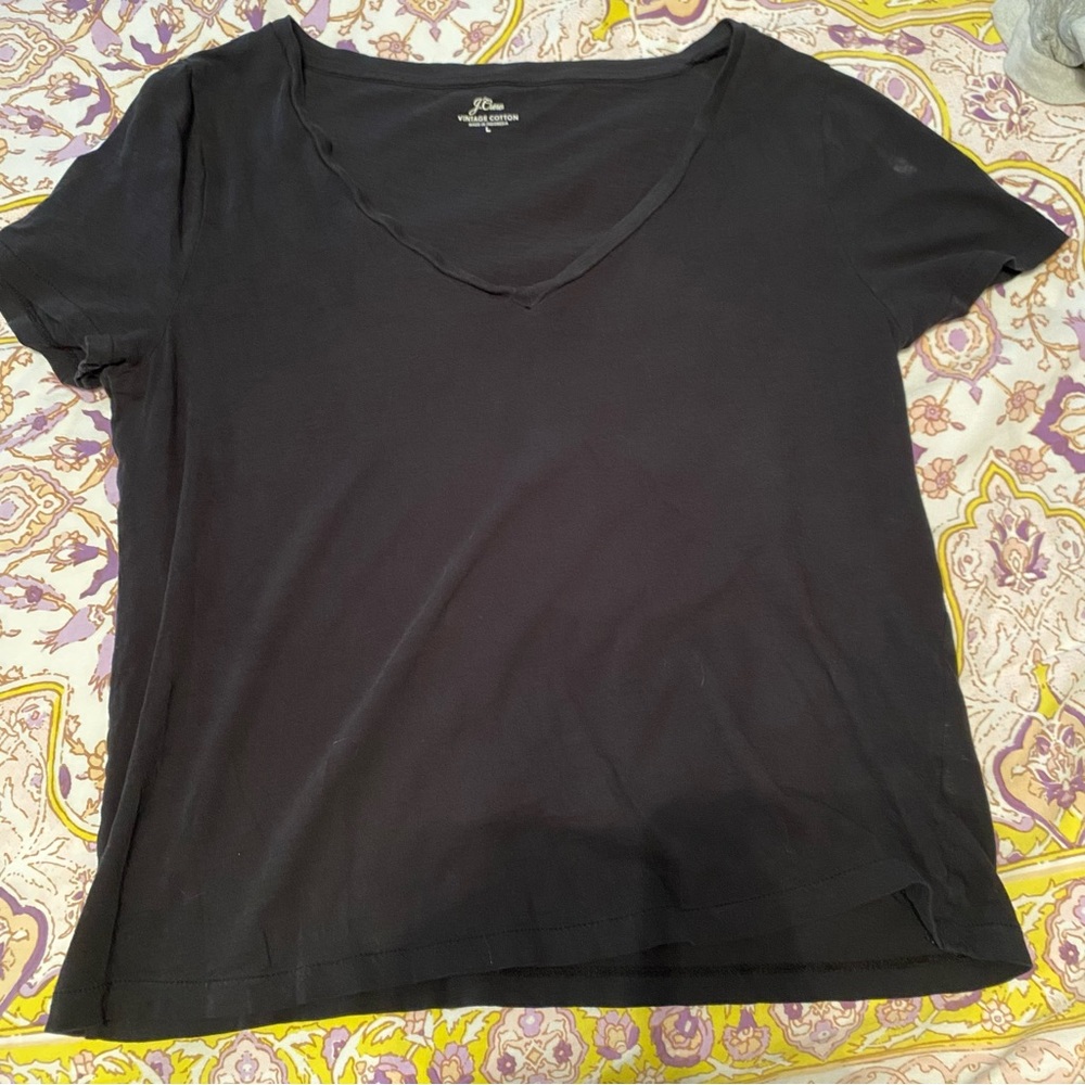 Black tee shirt🖤